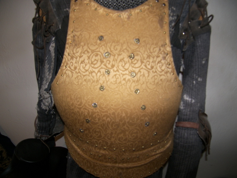 breastplate001.jpg